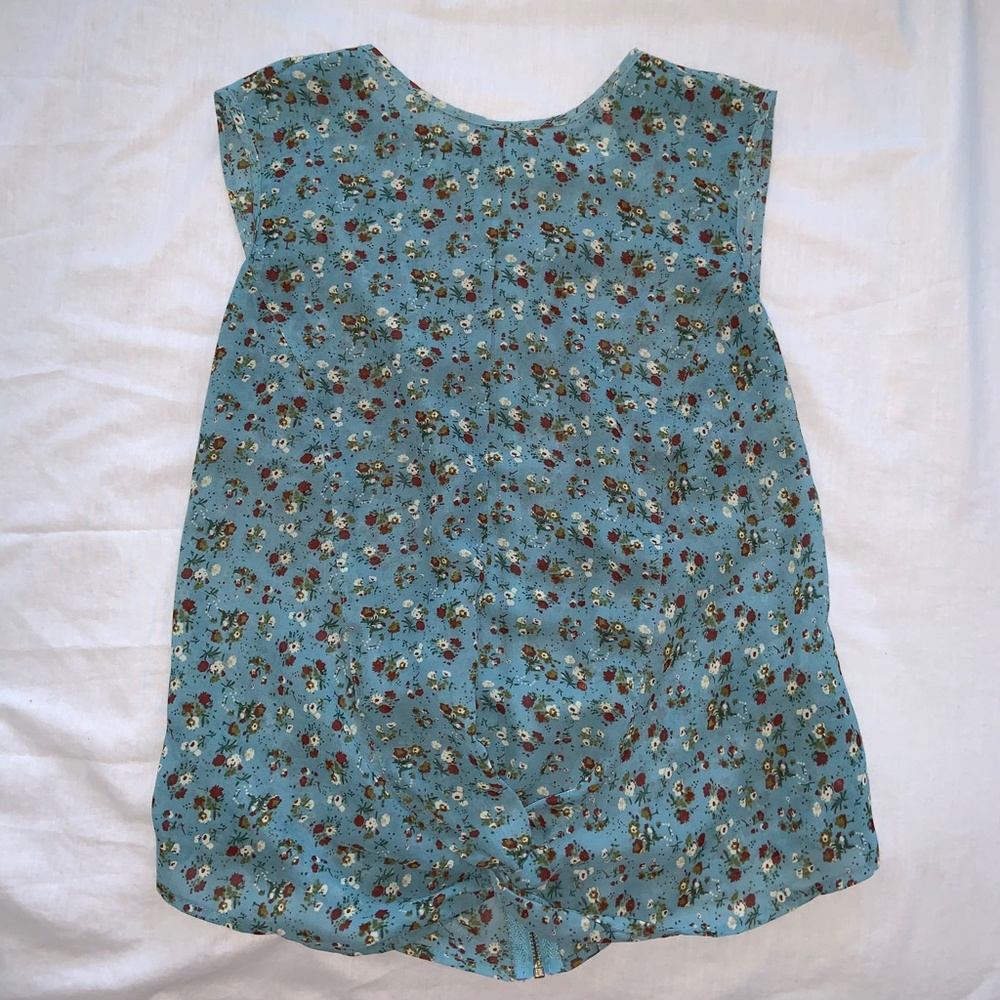 Suzy Shier Y2K Teal Floral Sleeveless Blouse
